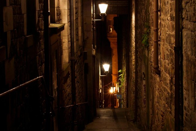Ghosts, Mysteries, and Witches Tour - Edinburgh at 6 pm: a Ghosts and Witches Walk You Can Follow