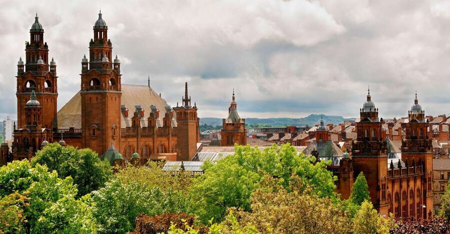 Glasgow and Scottish Lakes Tour in Italian - Meeting at 190 High Street: what your day will feel like