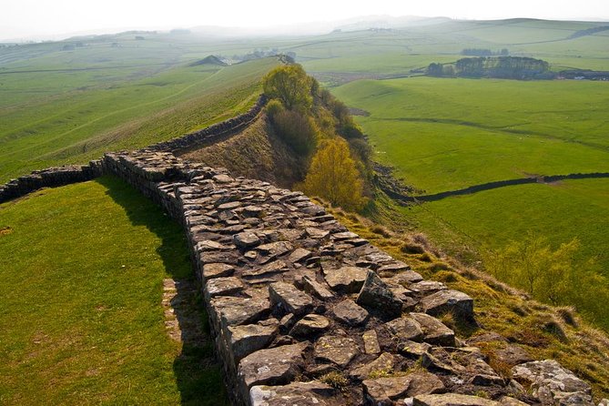 Hadrian's Wall & The Borders Tour from Edinburgh Incl. Admission - Jedburgh Abbey and Carter Bar, where the border isn’t just a line on a map
