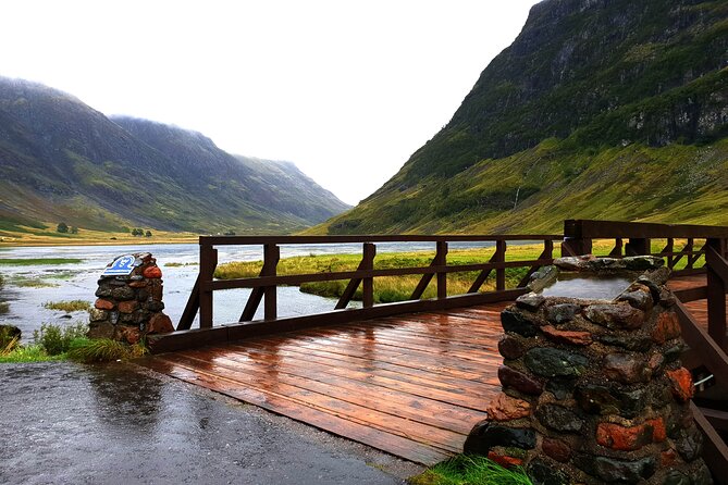 Highlands, Glencoe and Glenfinnan Viaduct Private Tour - Glencoe Valley Viewpoint and the “Stop Light, Look Long” Style