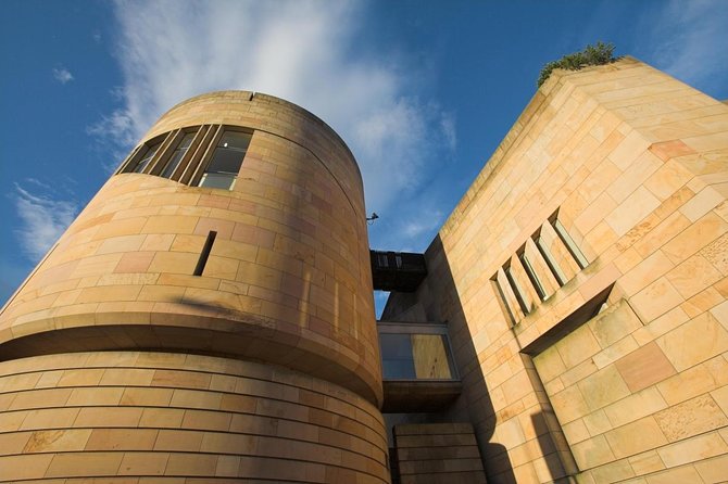 Highlights from Edinburgh’s Old Town: A Self-Guided Audio Tour - Key highlights you will actually notice