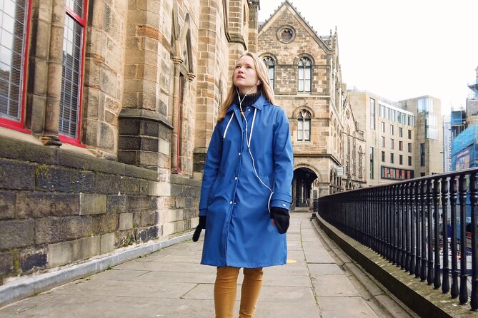 Highlights from Edinburgh’s Old Town: A Self-Guided Audio Tour - Gladstone’s Land and Riddle’s Court: small spaces, big atmosphere