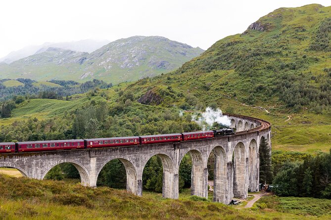 Hogwarts Express and Scottish Highlands Tour from Edinburgh - Mallaig break: fish and chips before the train