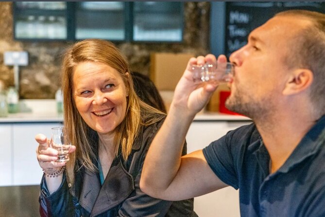 Holyrood Distillery Gin Tasting Experience - The Spirits Lab sensory challenge: put your senses in charge