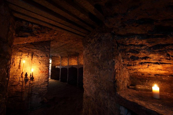 Multi-Sensory Night Walking Tour with Haunted Vaults in Edinburgh - Headphones, Group Size, and the Pace of a One-Hour Tour