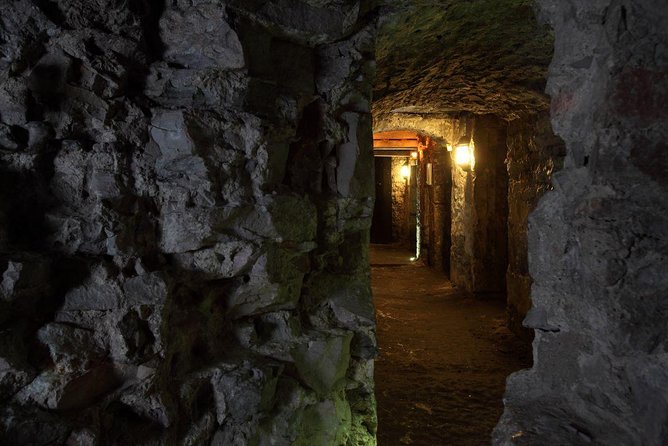 Multi-Sensory Night Walking Tour with Haunted Vaults in Edinburgh - What to Wear and Bring for A Night in Edinburgh’s Vaults