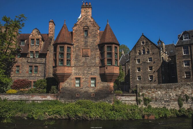 Off The Beaten Path Edinburgh: Dean Village Private Walking Tour - How the 3-hour flow works, from Princes Street to the end point