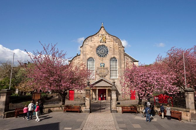 Old Town Historical and Underground Tour - Meeting point at 124 High Street: start where the Old Town feels real