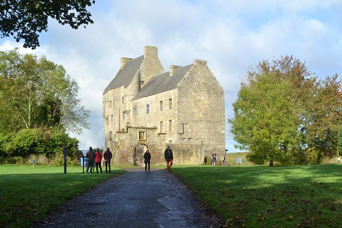 Outlander Film Locations Day Trip from Edinburgh - Lunch on Your Own, With Enough Time to Reset