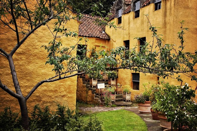 Outlander Odyssey: Outlander Filming Locations Private Day Tour - Falkland Palace and garden: Mary Queen of Scots to Inverness 1940s