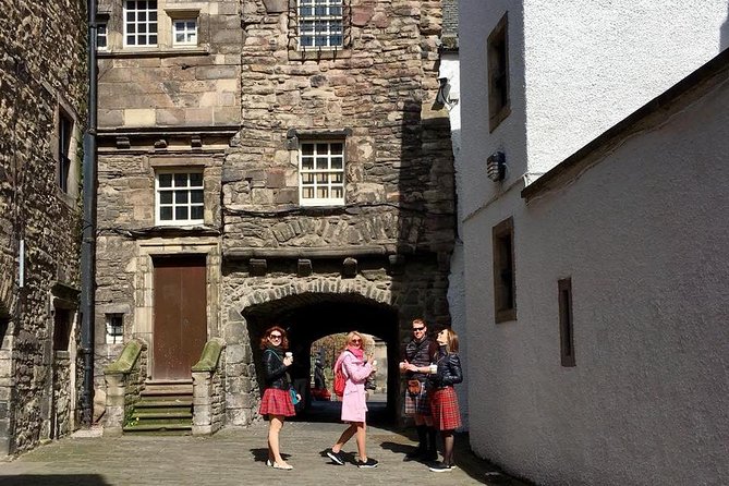 Outlander Walking Tour of Edinburgh's Old Town - Stop-by-Stop: Film and Story Locations You Can Spot Fast