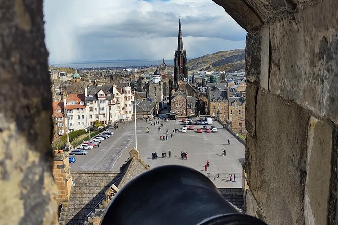 Private Edinburgh Full Day Guided Tour in a Black Cab LEVC TX - Royals, Parliament, and the waterfront angle