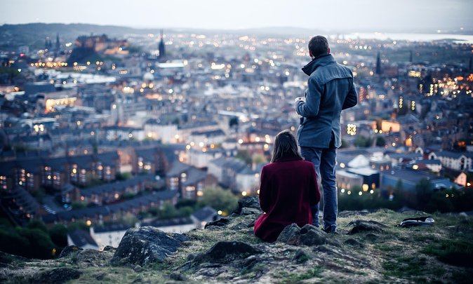 Private Edinburgh Tour for Families with a Local, 100% Personalized - Edinburgh Castle and the Feudal Feel for Kids