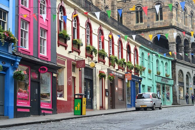 Private Full-Day Walking Tour in Edinburgh with Edinburgh Castle - John Knox House and Holyroodhouse: what you can do, and what tickets change