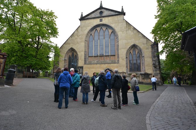 Private Greyfriars Kirkyard history tour - The 90 minutes inside the burial ground, step by step