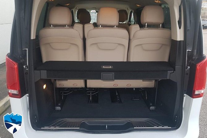 Private luxury transfer from Edinburgh Airport to Edinburgh - The drive itself: what you can expect in a short 30-minute window