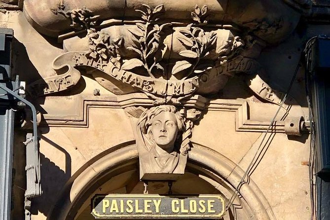 Private Old Town, Edinburgh Walking Tour - Canongate Kirk and Burial Ground Stories