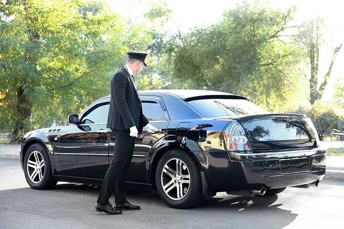 Private One way Transfer Edinburgh Airport to Edinburgh - Finding Your Driver at EDI Without Phone Tag