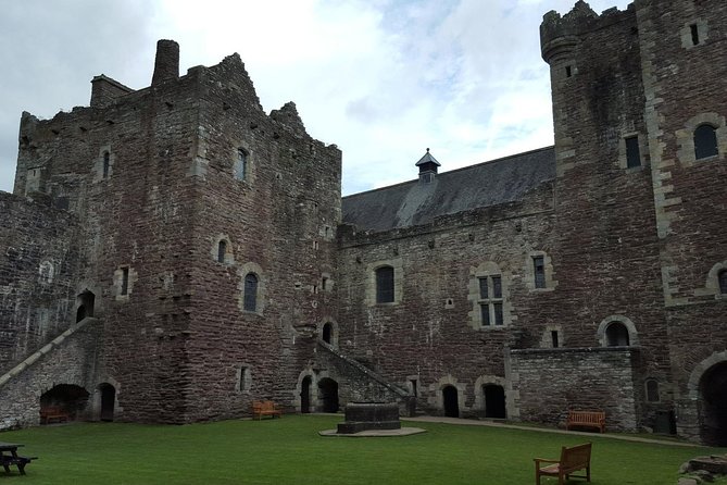 Private Outlander Day Tour from Edinburgh - Blackness Castle, Fort William energy with real sea views