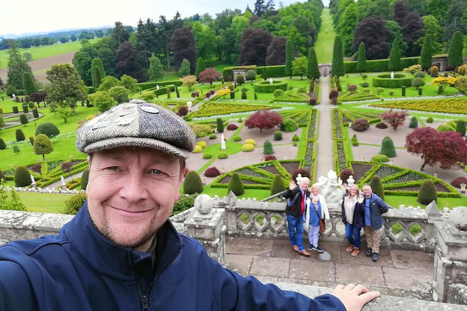 Private Outlander tour from Glasgow or Edinburgh - Midhope Castle: Lallybroch in real size and real stone