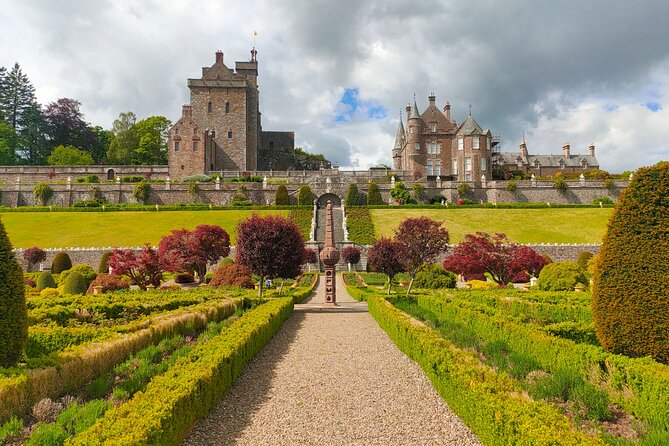 Private Outlander tour from Glasgow or Edinburgh - Blackness Castle: Fort William scenes and photo-worthy defenses