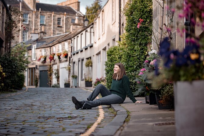 Private Photoshoot in Edinburgh with a Professional Photographer - Stop 1: Edinburgh Castle for dramatic skyline portraits