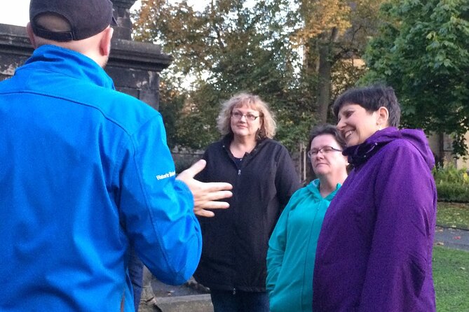 Private Royal Mile walking tour - Discover the history of our most famous street - The Walk From Holyrood to the Castle Drawbridge