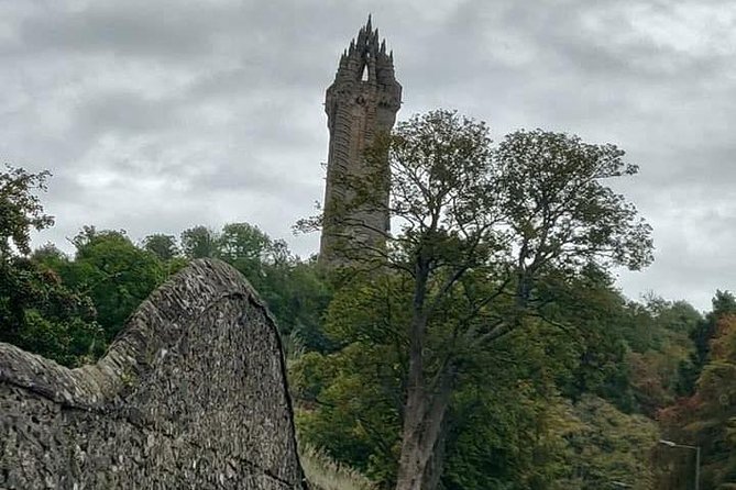 Private Stirling Day Guided Tour in the Premier Classic LEVC TXE - National Wallace Monument: Freedom, Film Roots, and a Big View