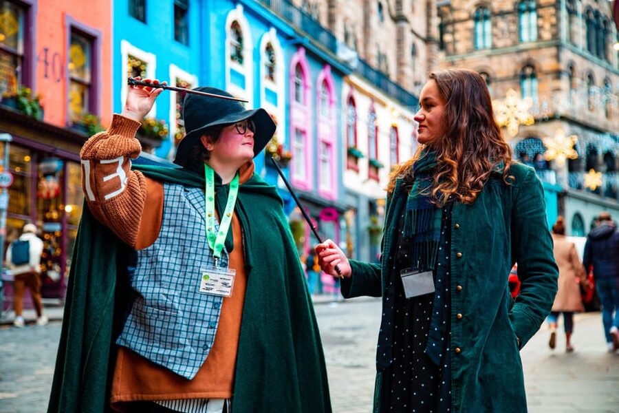 Private tour: discover the city which inspired Harry Potter - The 2-hour private pace that keeps the story moving