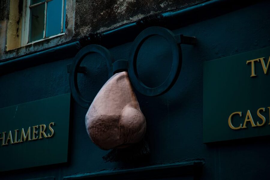 Private tour: discover the city which inspired Harry Potter - The Royal Mile’s dark alleyways, and why that matters