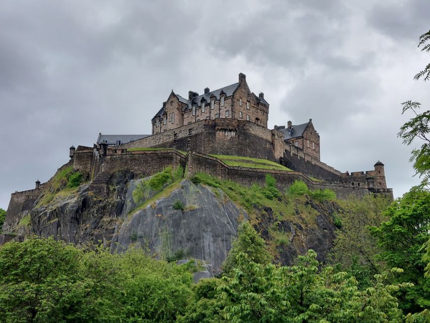 Private tour: History and Mystery in Edinburgh's Old Town - Holyrood Palace and the Royal Mile: where the story starts