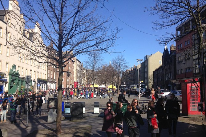 Private Walk: Edinburgh Old Town and New Town - Optional Detour to Old Villages Rolled Into the City