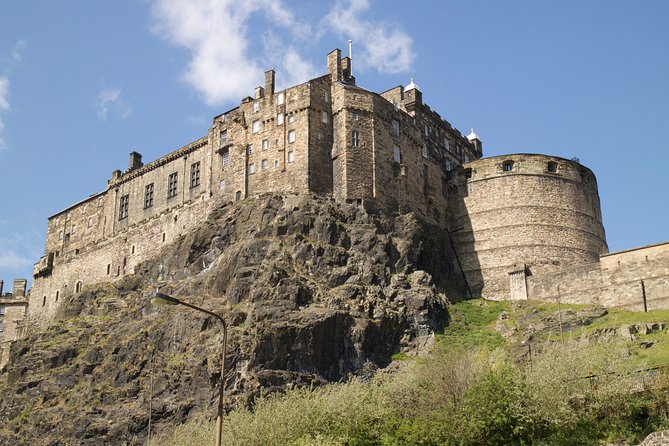 Private Walking Tour: Edinburgh Highlights, including entry to Edinburgh Castle - Who should book, and who should look elsewhere