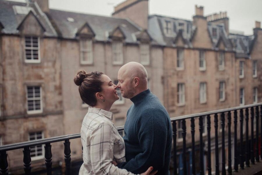 Romantic Photoshoot Experience for Couples in Edinburgh - Meeting Points: Hilton Edinburgh Carlton vs 19 North Bridge