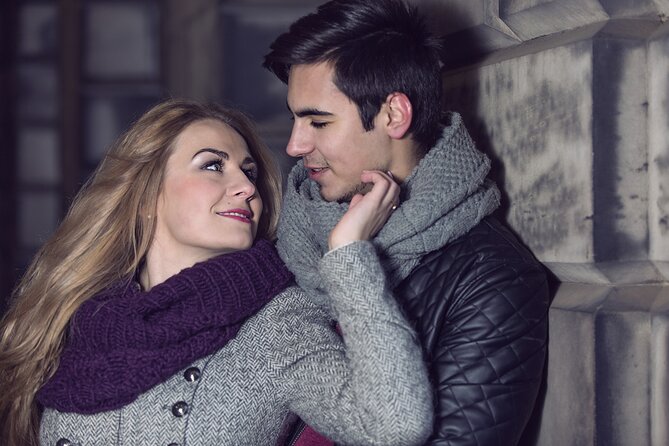 Romantic Photoshoot Experience for Couples in Edinburgh - How the Photographer Turns a Walk Into a Real Photoshoot