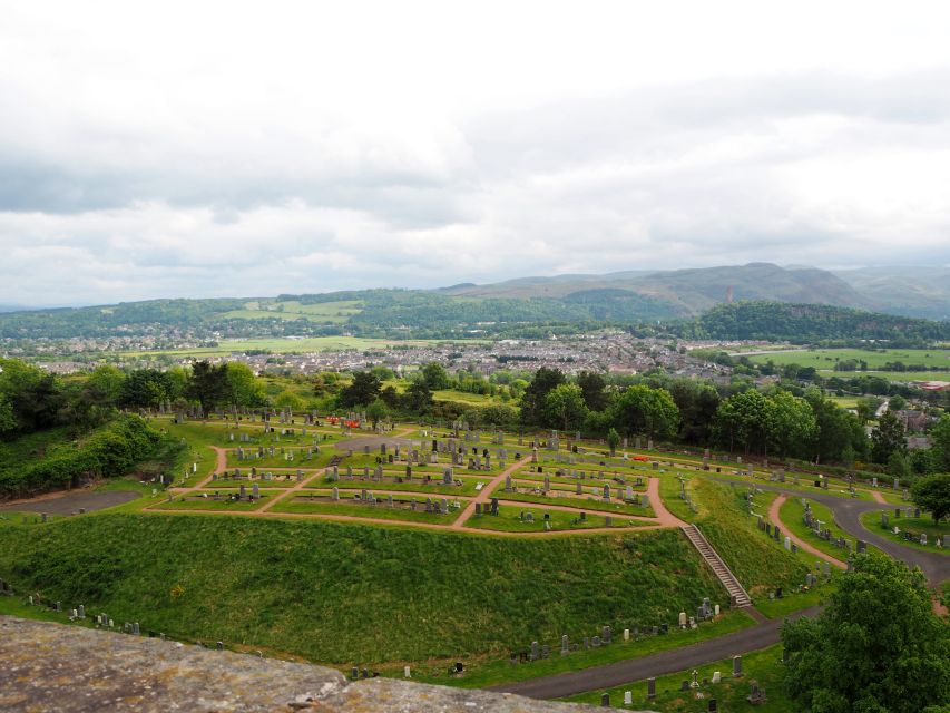 Rosslyn Chapel, Stirling Castle & Dunfermline Abbey Tour - From Edinburgh to Forth Bridge, then straight into Scotland’s Middle Ages