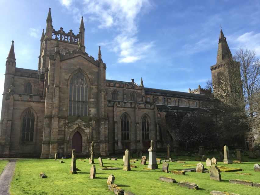 Rosslyn Chapel, Stirling Castle & Dunfermline Abbey Tour - Stirling: old streets, William Wallace, and the main event at Stirling Castle