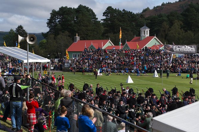 Round-Trip Transportation to the Braemar Highland Games from Edinburgh - Bagpipes and highland dancing: the culture part you can’t skip