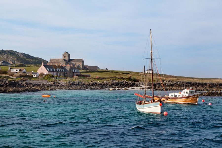 Scotland: West Highlands, Mull and Iona 4-Day Tour - How the Coach, Group Size, and Guides Affect Your Day