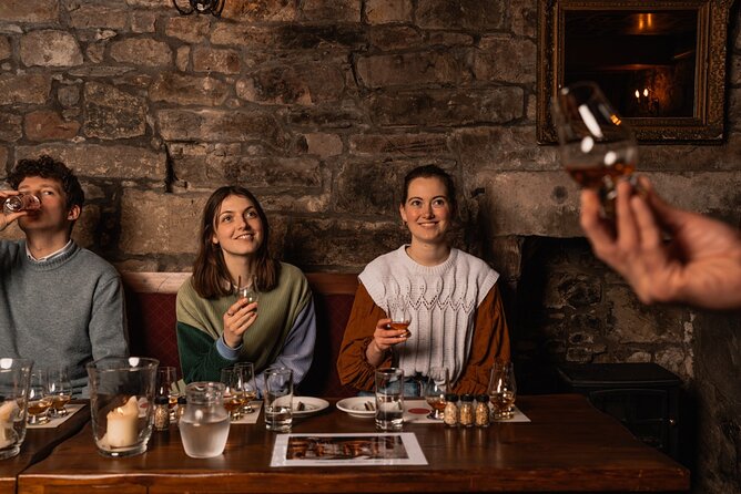 Small Group Edinburgh Whisky Tour and Tasting - Guides, small group energy, and the difference it makes