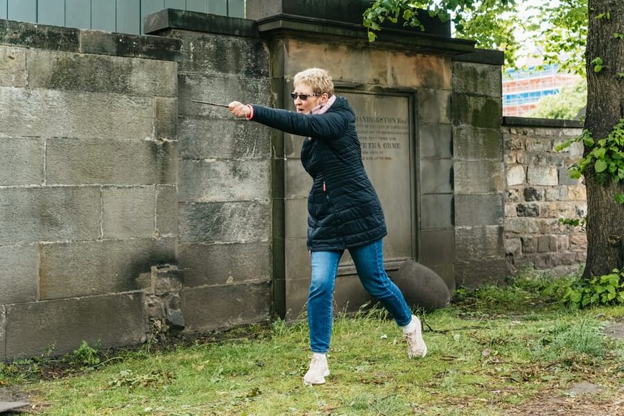 Spanish Language : Original Harry Potter Tour of Edinburgh - The Royal Mile and City Chambers golden handprints