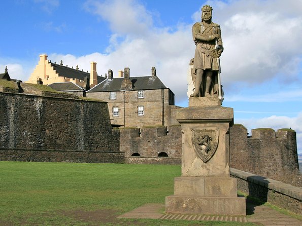 Stirling Castle and Whisky Very Small Group Tour from Edinburgh - Stirling Castle in about 75 minutes, and how to make it count