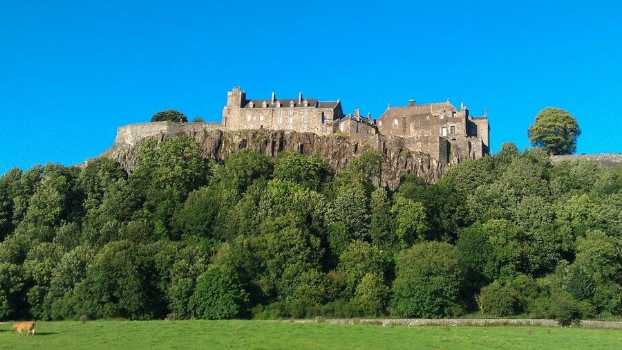 Stirling Castle, Highland Lochs & Whisky Tour from Edinburgh - Stirling Castle vs Old Stirling: How to Pick Your Pace