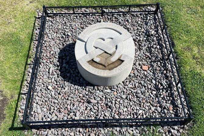 Stone & Story: Rosslyn Chapel & Melrose Abbey Private Day Trip - Abbotsford House: Scott’s writing home, with free admission