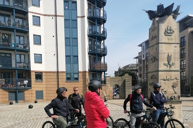 Stunning Edinburgh E-bike Tour max 10 people small group - An e-bike plan that makes Edinburgh feel doable