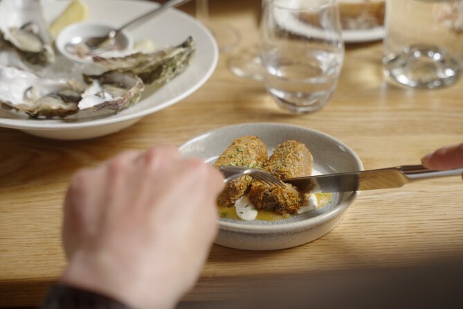 The Best Food Tour in Edinburgh - Potential Snags: Noise, Portion Expectations, and Hearing the Guide