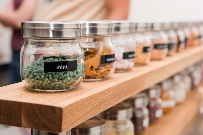 The Chocolatarium Chocolate Tour Experience in Edinburgh - Your take-home chocolate bar, plus snack support