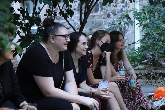 The Edinburgh Literary Pub Tour - Group size, comfort, and who this suits best