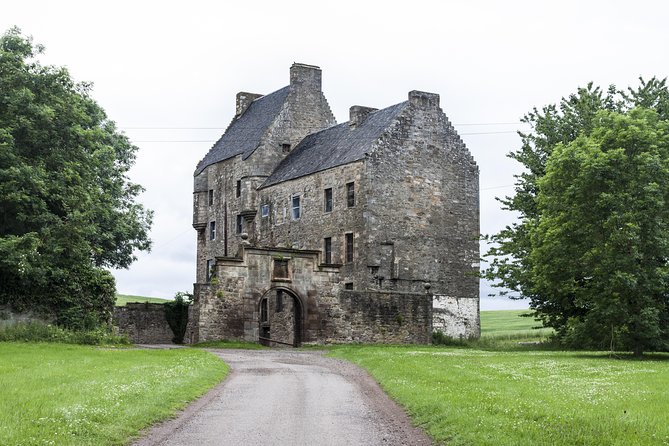 The Outlander 1 Day Experience - Stop 1: Falkland, The Inverness Double for Claire and Frank’s Honeymoon