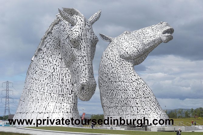 the World Famous Kelpies and Stirling Castle small group tours - The guide experience: local facts, photo coaching, and real pacing